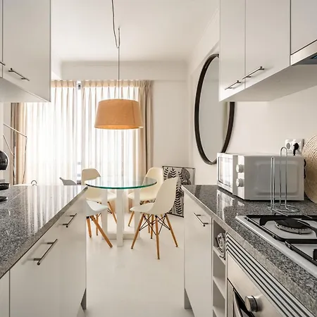 Apartment Akicity Anjos Crystal Lisbon